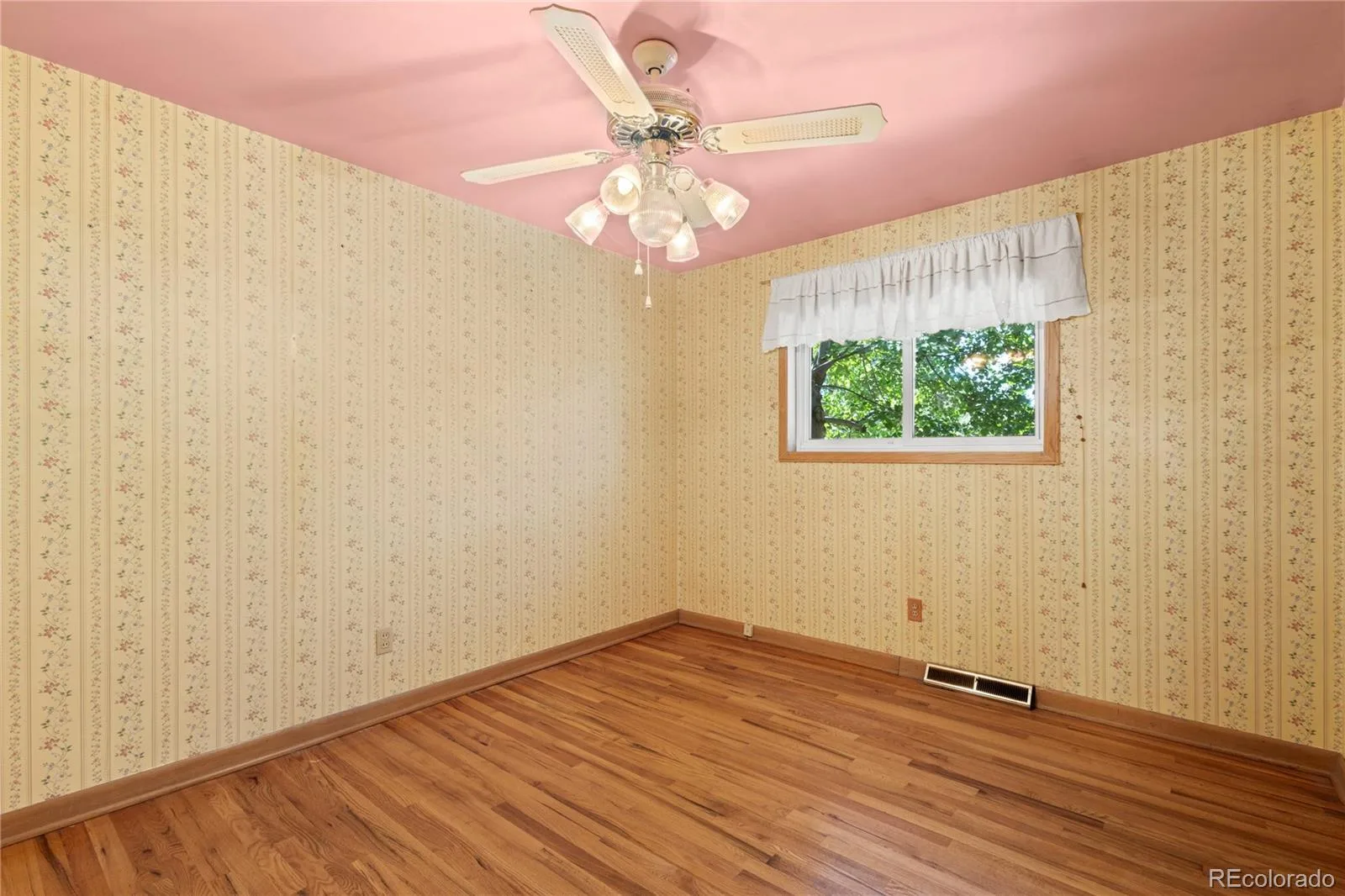 2773 S Mabry Way Denver CO 80236 | MLS #REC4612793 08242026234640 1600 17