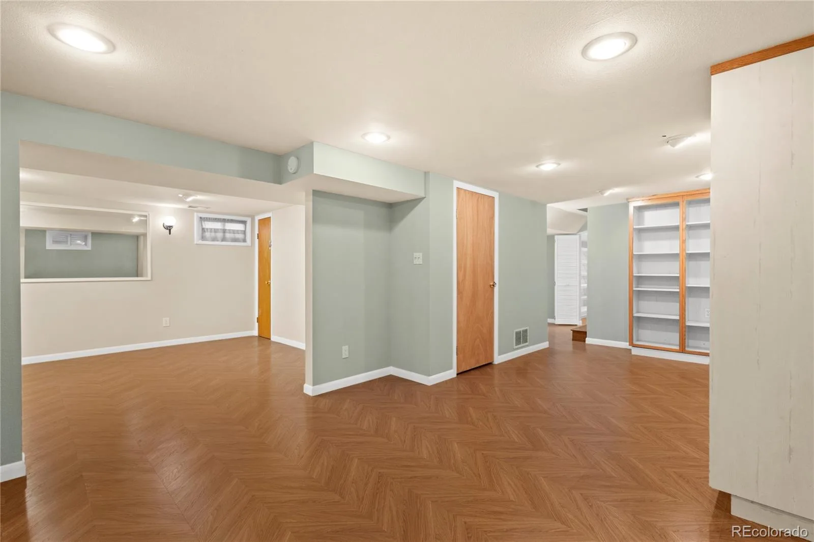 2773 S Mabry Way Denver CO 80236 | MLS #REC4612793 08242026234640 1600 31