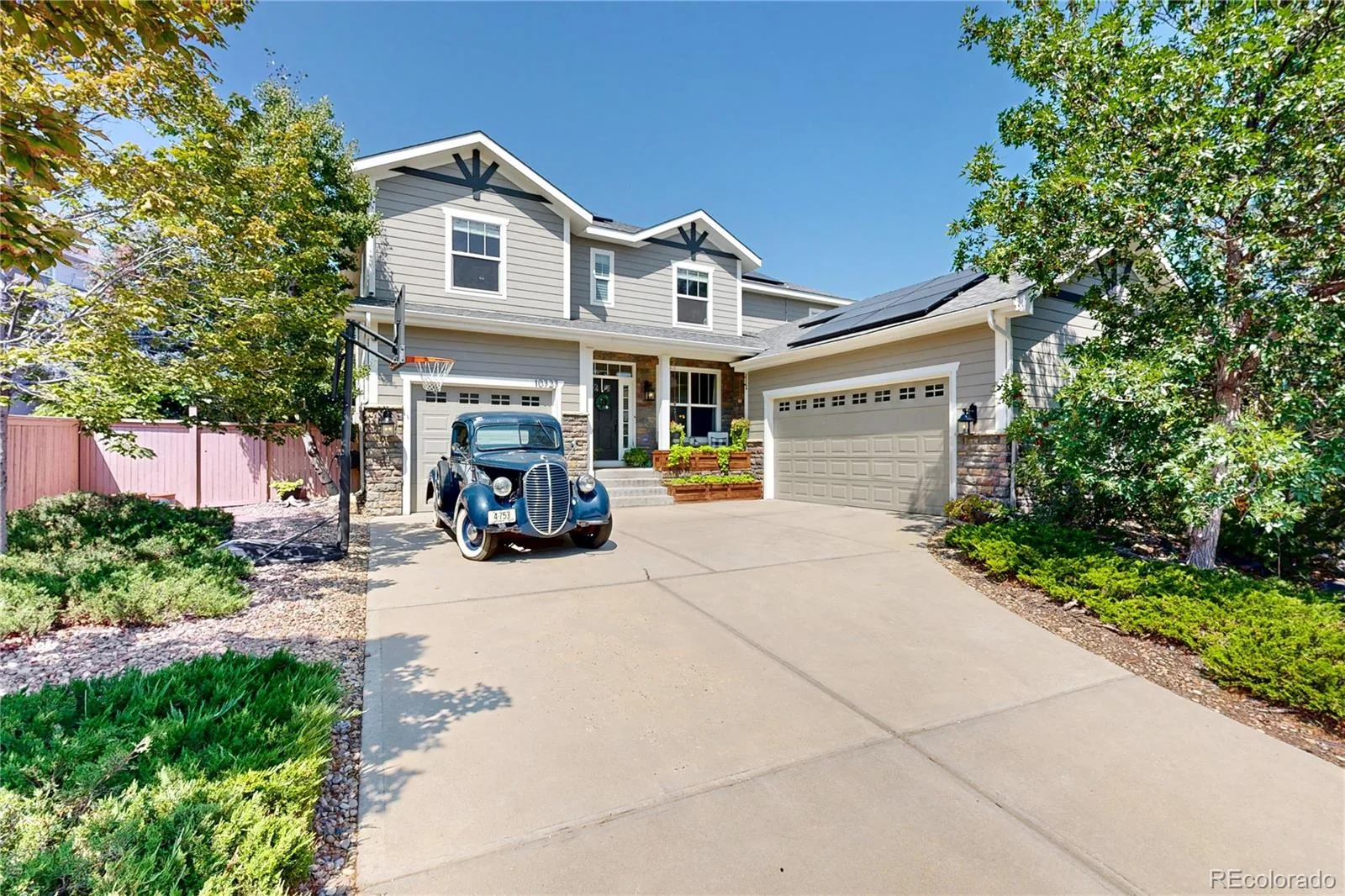 10727 Addison Court Highlands Ranch CO 80126 | MLS #REC4614135 08292026001831 1600 1