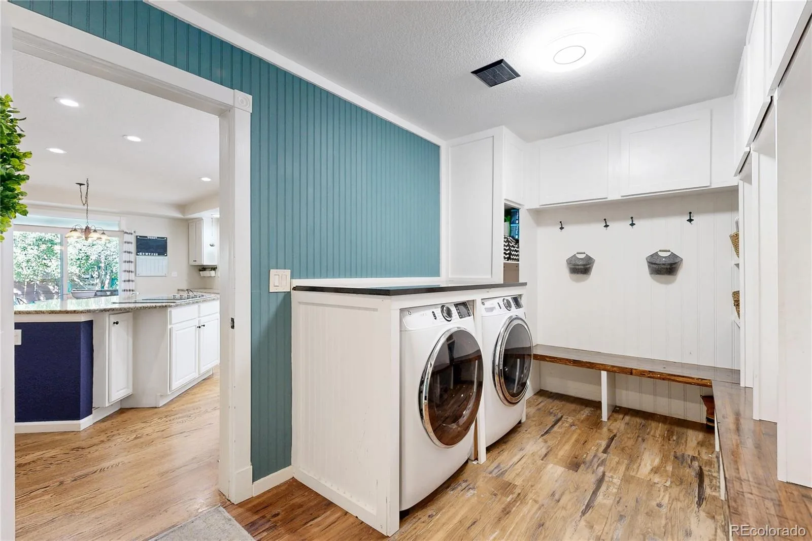 10727 Addison Court Highlands Ranch CO 80126 | MLS #REC4614135 08292026001831 1600 18