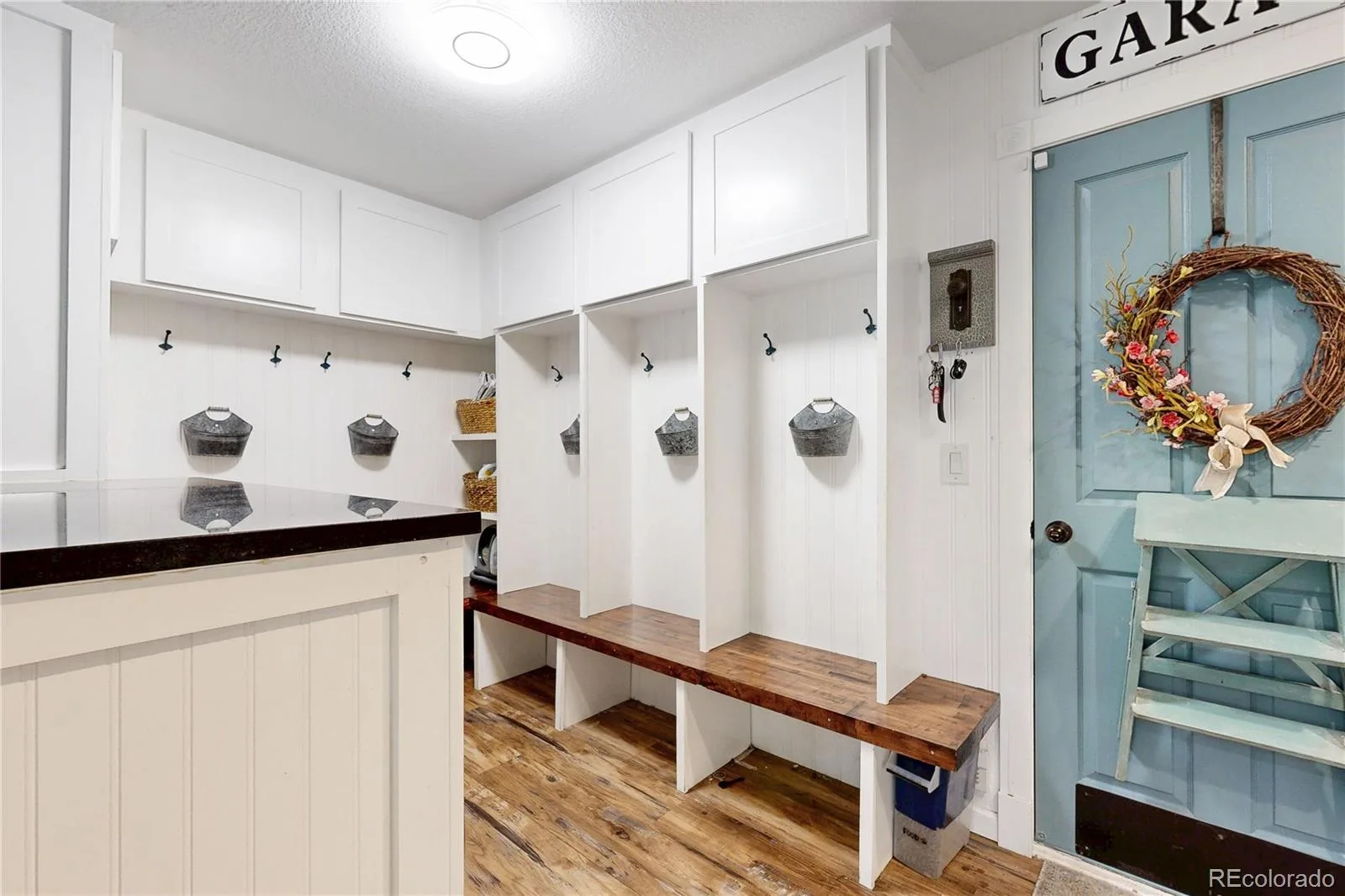 10727 Addison Court Highlands Ranch CO 80126 | MLS #REC4614135 08292026001831 1600 19
