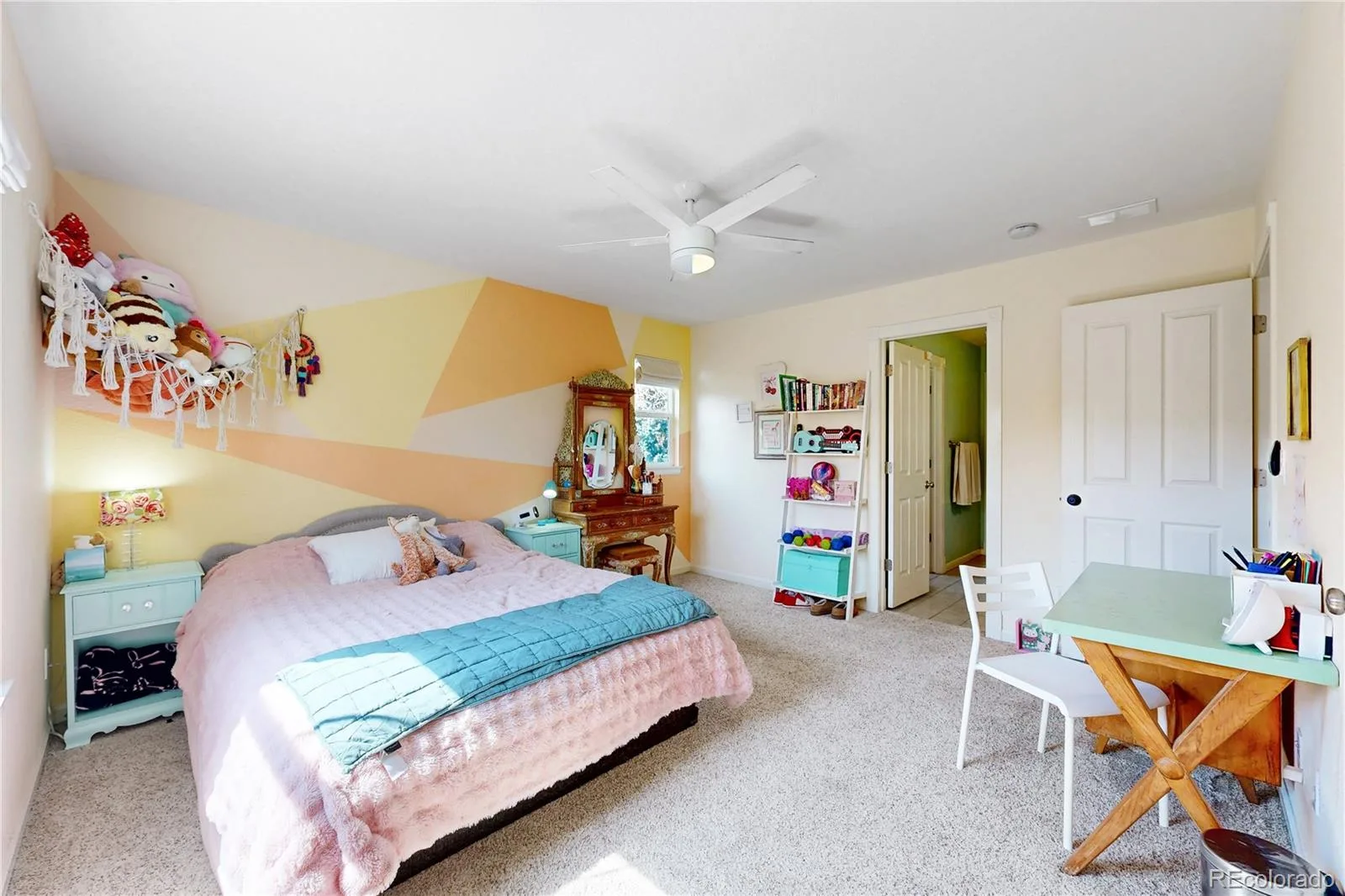 10727 Addison Court Highlands Ranch CO 80126 | MLS #REC4614135 08292026001831 1600 25