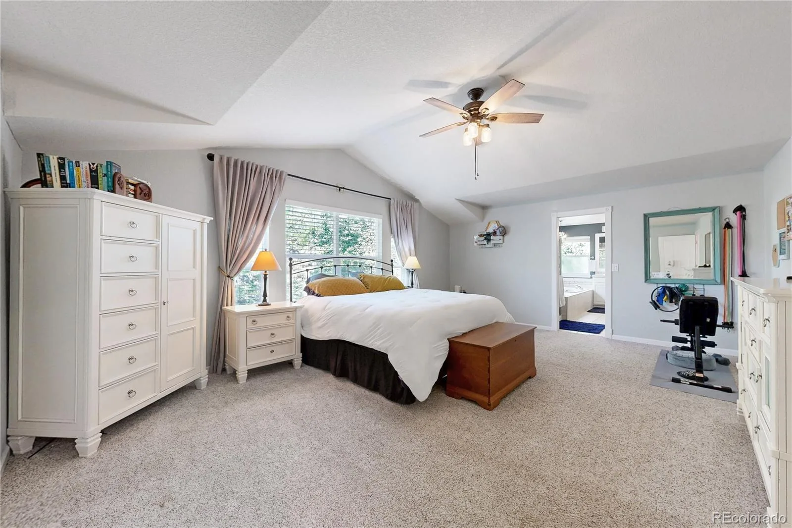 10727 Addison Court Highlands Ranch CO 80126 | MLS #REC4614135 08292026001831 1600 29