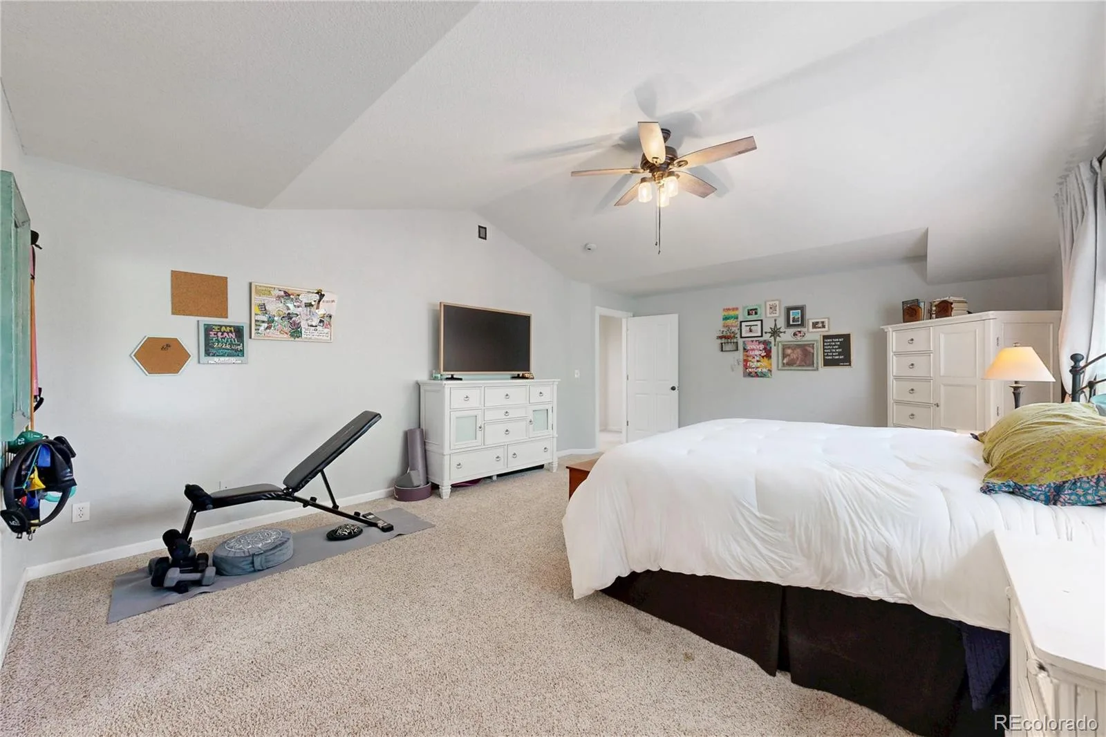 10727 Addison Court Highlands Ranch CO 80126 | MLS #REC4614135 08292026001831 1600 30