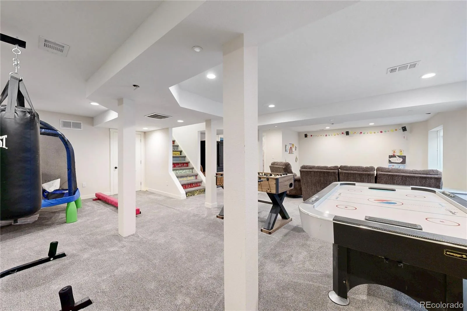10727 Addison Court Highlands Ranch CO 80126 | MLS #REC4614135 08292026001831 1600 36