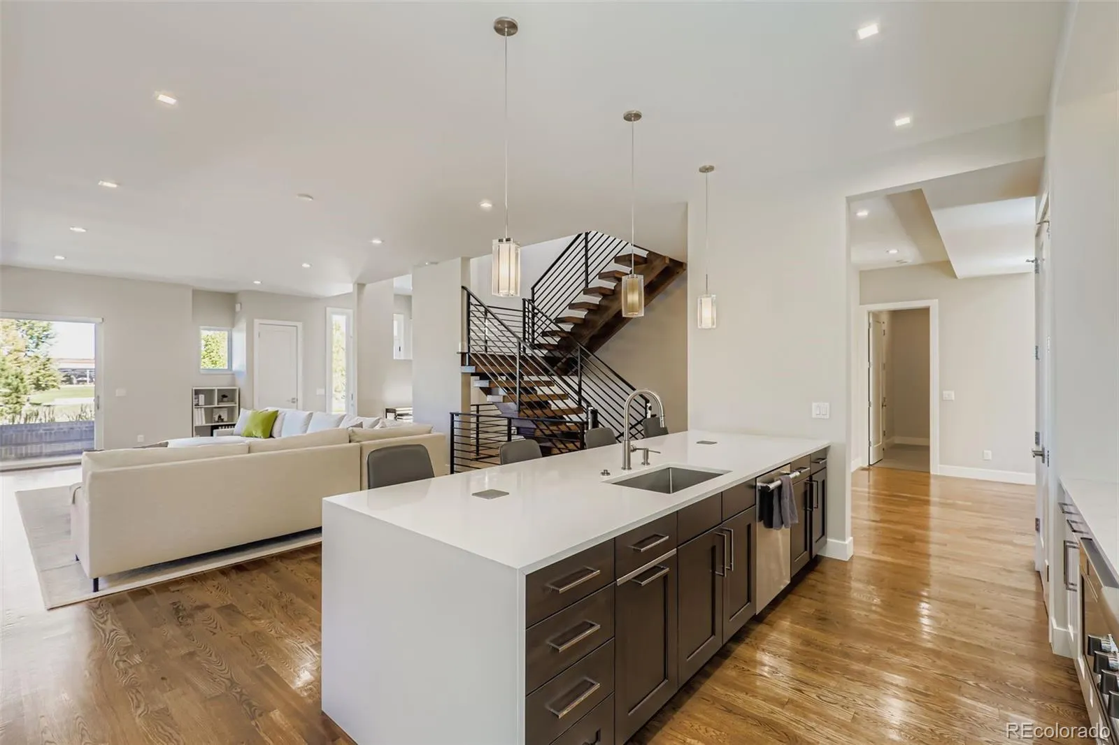 04162026192218 1600 15