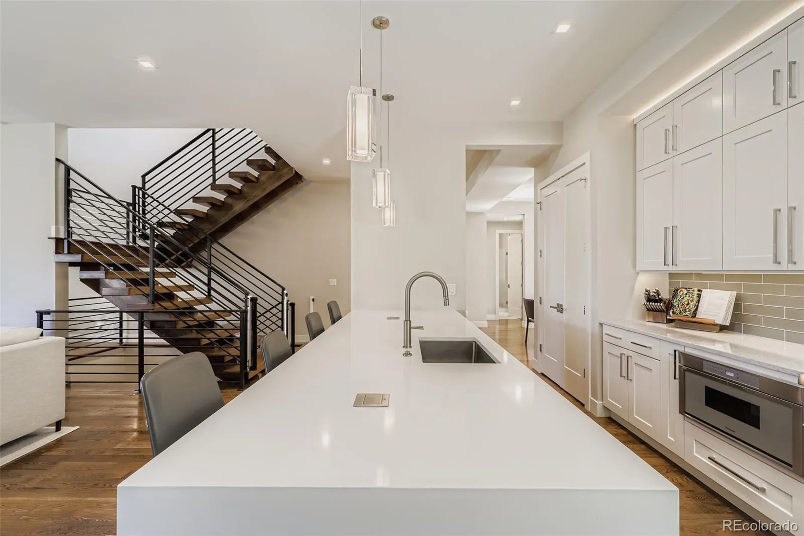 04162026192218 1600 17