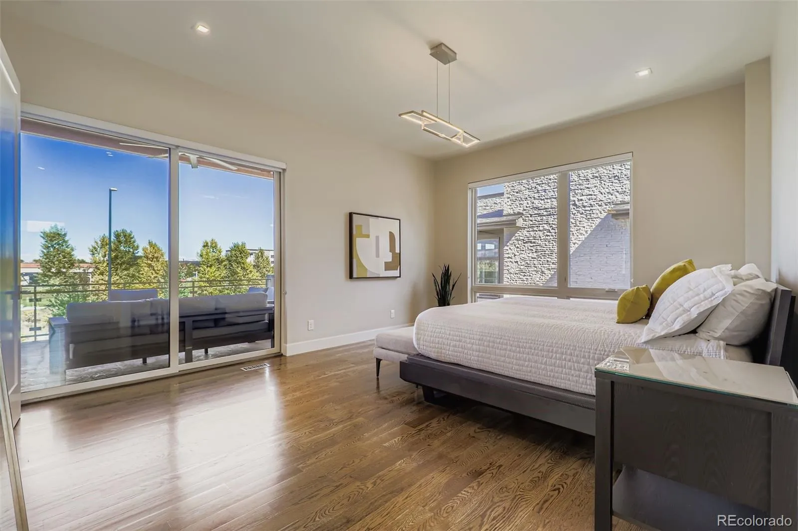 04162026192218 1600 22