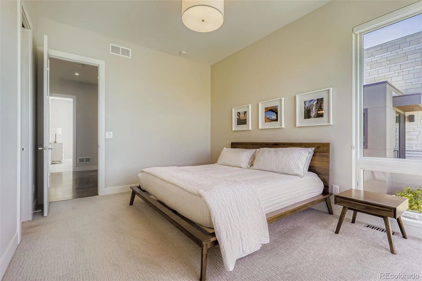 04162026192218 1600 26