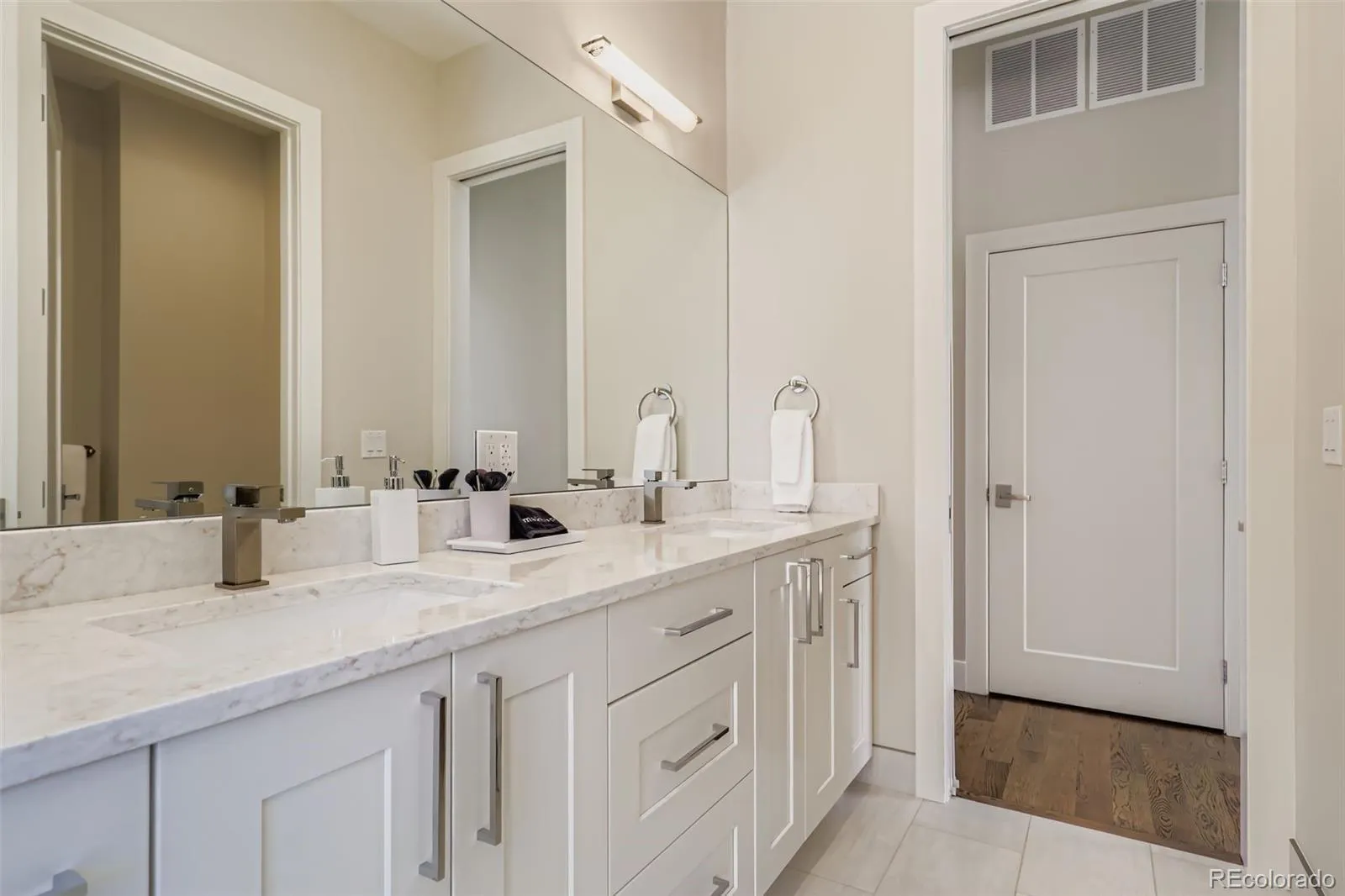 04162026192218 1600 29