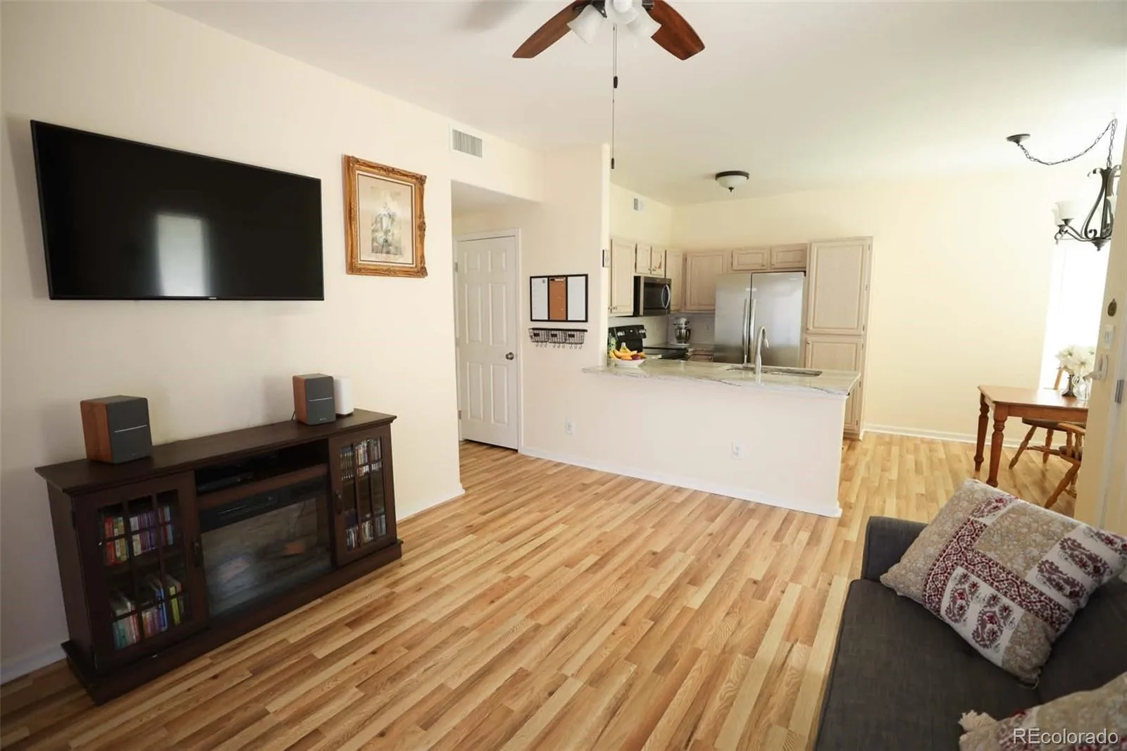 8342 Pebble Creek Way #102 Littleton CO 80126 | MLS #REC4615367 08212026161031 1600 11