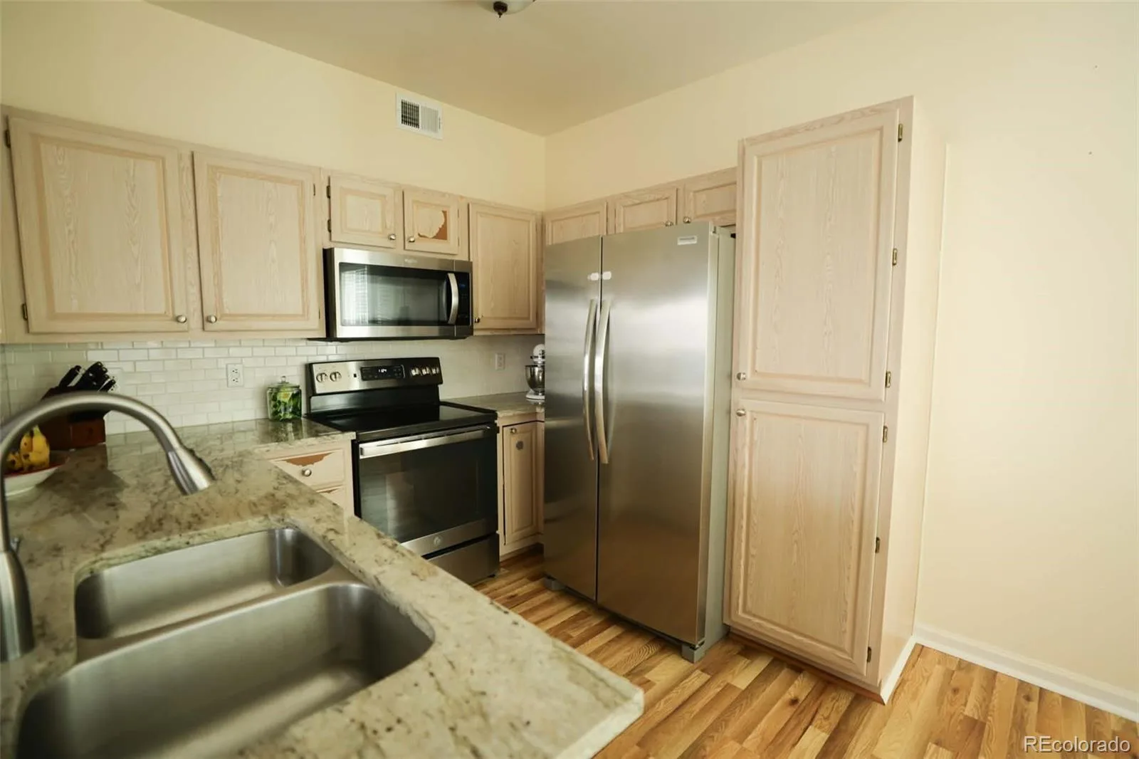 8342 Pebble Creek Way #102 Littleton CO 80126 | MLS #REC4615367 08212026161031 1600 13