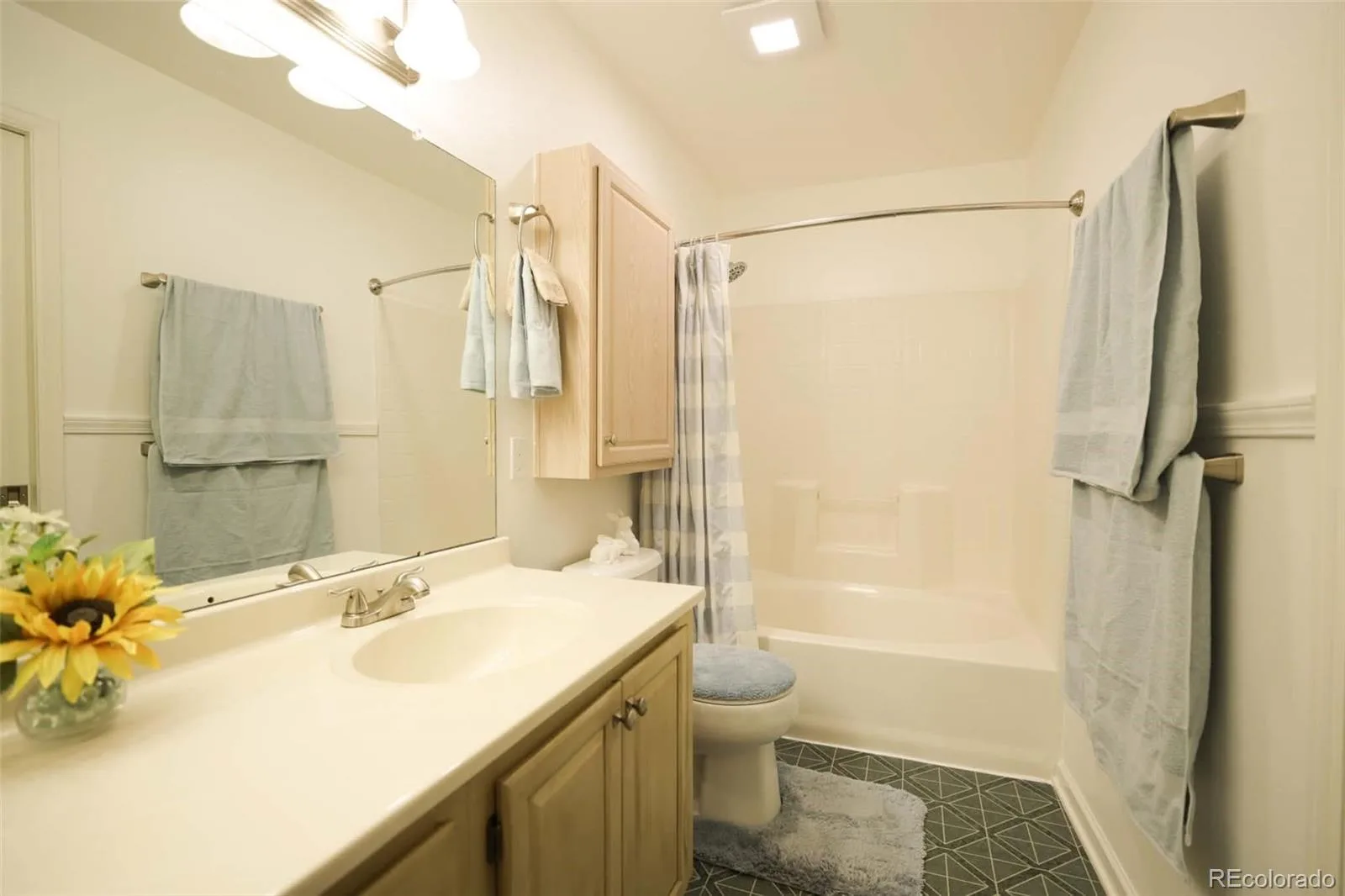 8342 Pebble Creek Way #102 Littleton CO 80126 | MLS #REC4615367 08212026161031 1600 15
