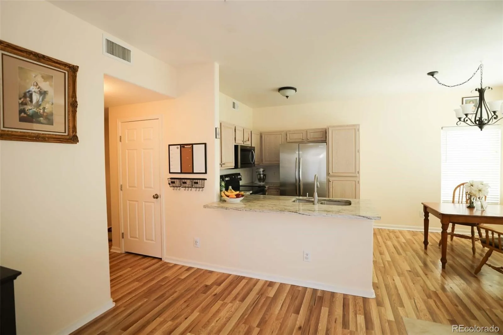 8342 Pebble Creek Way #102 Littleton CO 80126 | MLS #REC4615367 08212026161031 1600 2