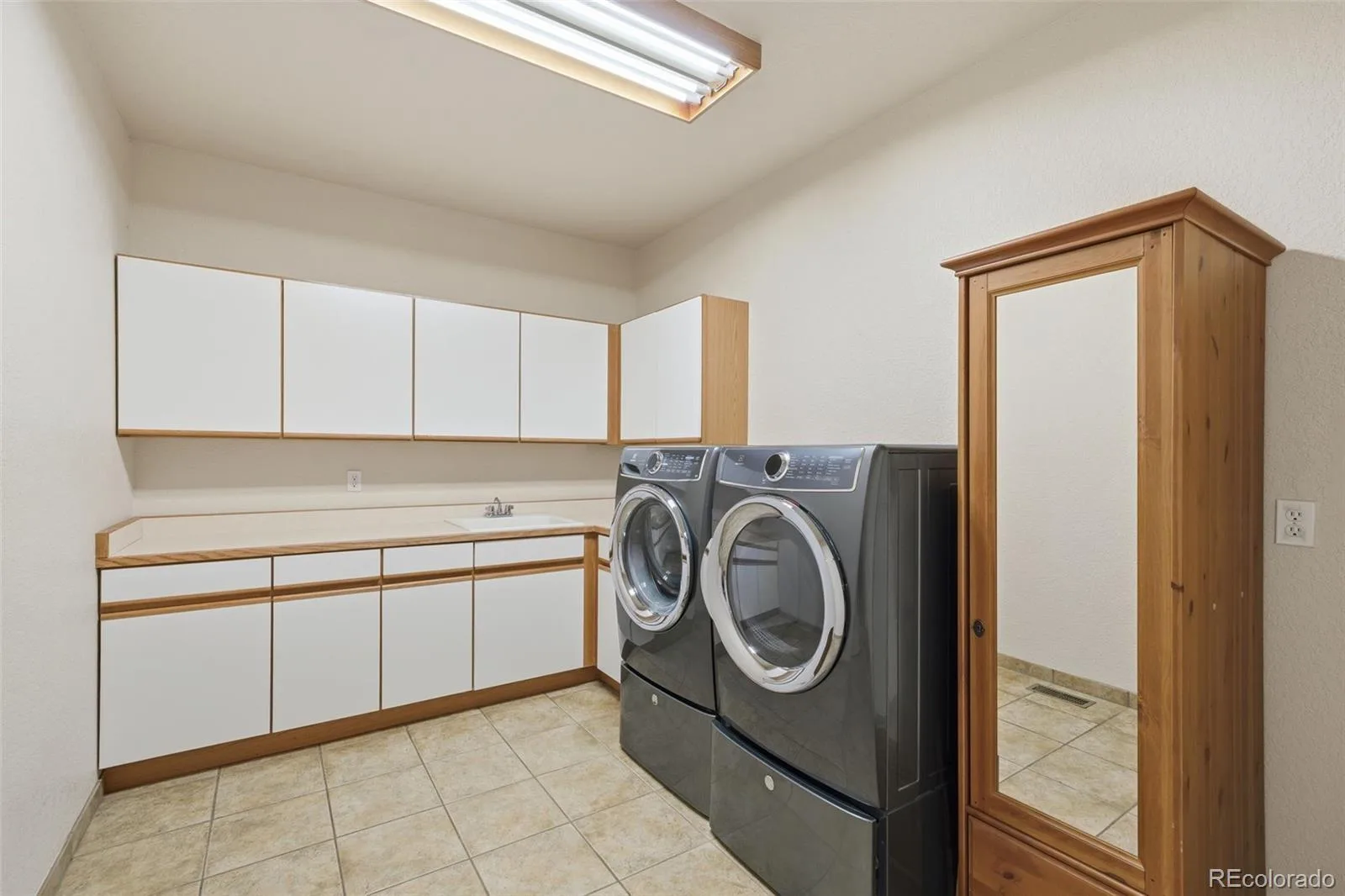 4205 Morning Star Drive Castle Rock CO 80108 MLS #REC4619403 08042026204511 1600 45