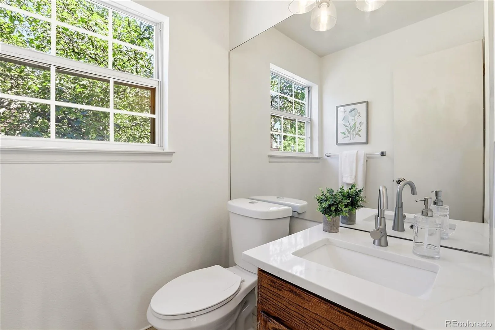 11847 E Kepner Drive Aurora CO 80012 | MLS #REC4623156 06172026212844 1600 12