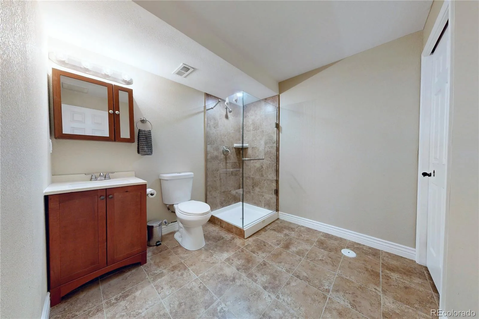 5548 Lewiston Court Denver CO 80239 | MLS #REC4623623 10072026000240 1600 13