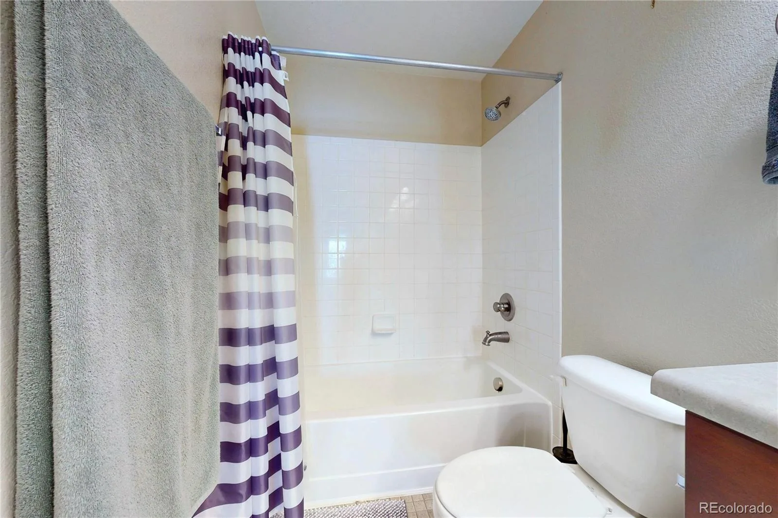 5548 Lewiston Court Denver CO 80239 | MLS #REC4623623 10072026000240 1600 41