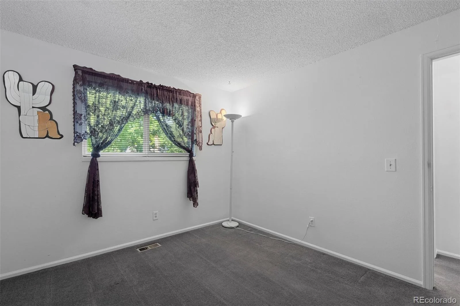 8692 W Fair Drive Littleton CO 80123 | MLS #REC4625444 06172026233620 1600 19
