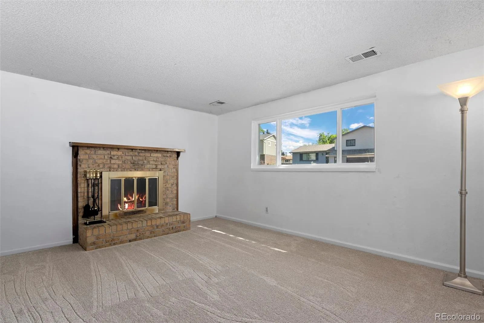 8692 W Fair Drive Littleton CO 80123 | MLS #REC4625444 06172026233620 1600 21