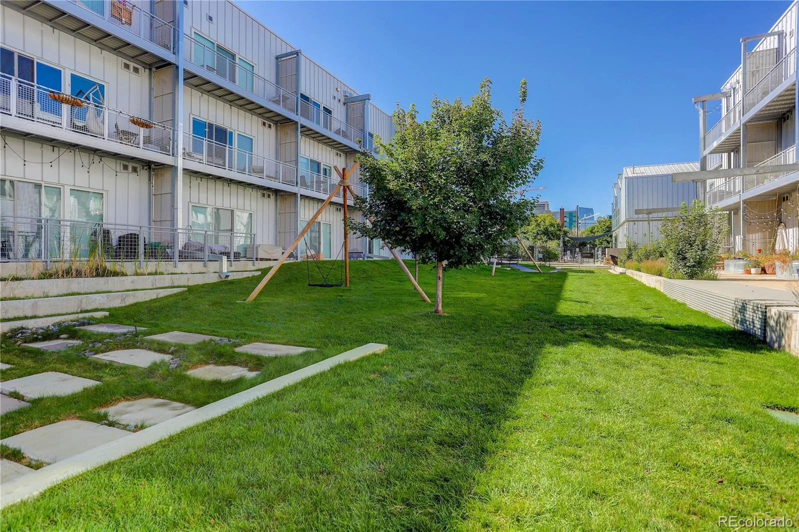 2525 Arapahoe Street #206 Denver CO 80205 | MLS #REC4628782 09232026052008 1600 32