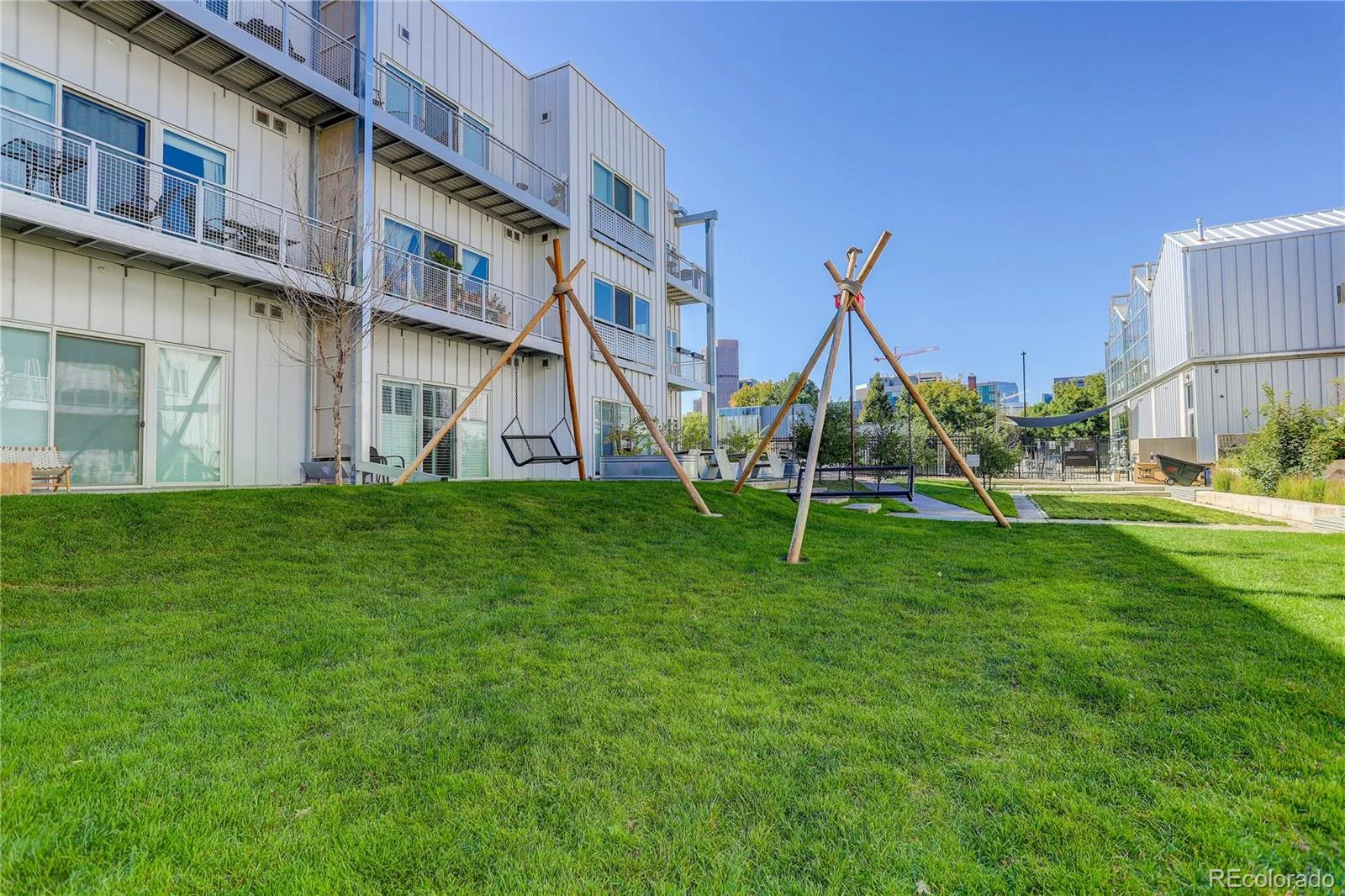2525 Arapahoe Street #206 Denver CO 80205 | MLS #REC4628782 09232026052008 1600 33