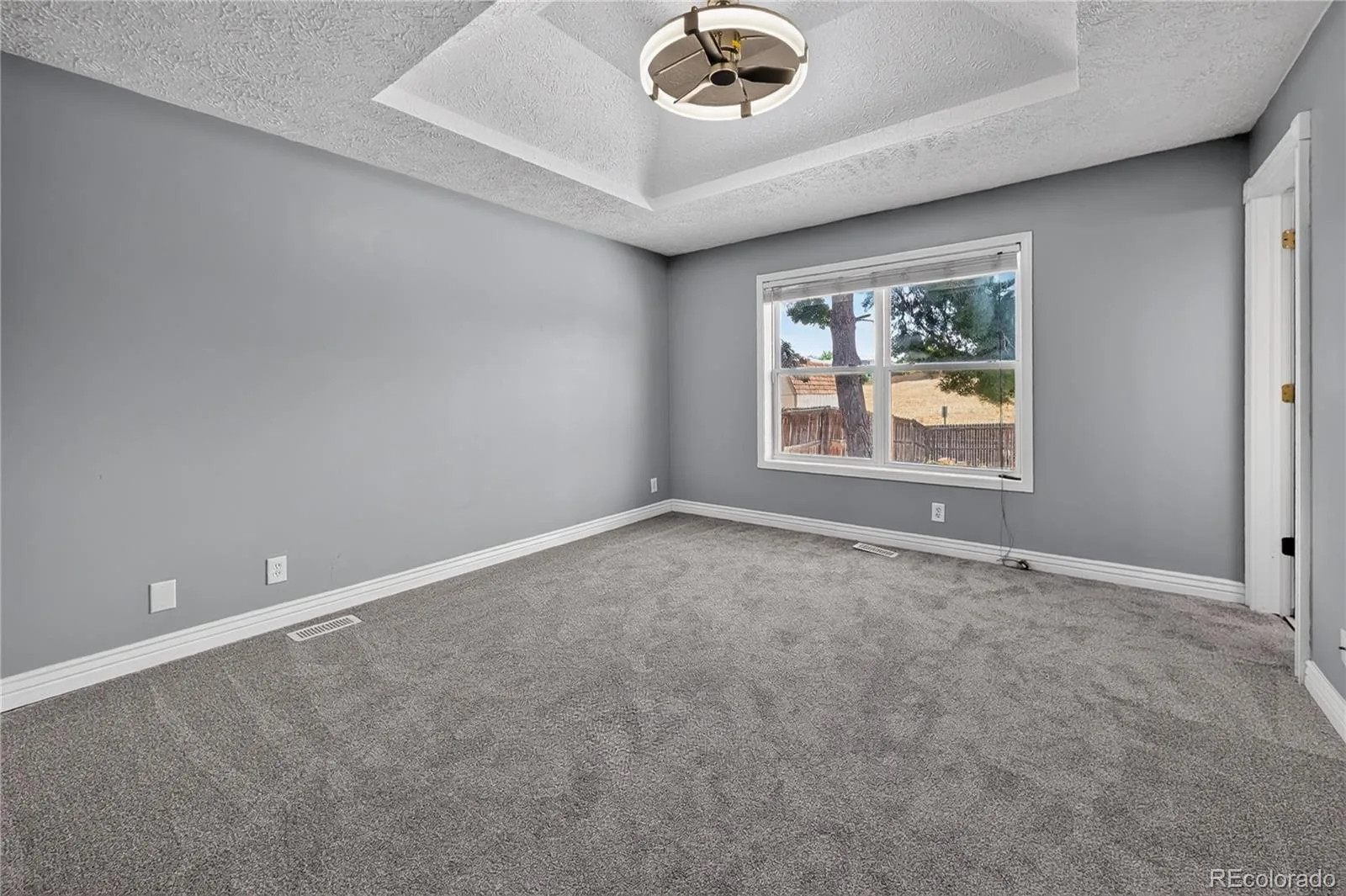 5881 S Quatar Circle Centennial CO 80015 | MLS #REC4631831 07302026045557 1600 12