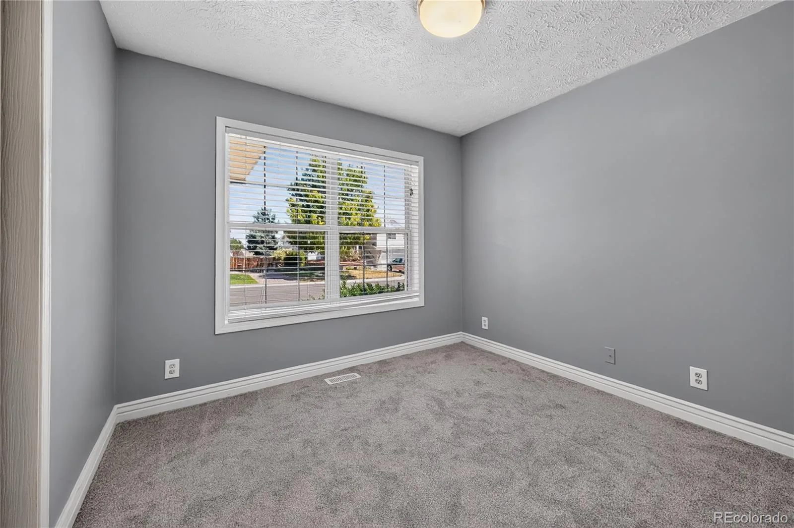 5881 S Quatar Circle Centennial CO 80015 | MLS #REC4631831 07302026045557 1600 15