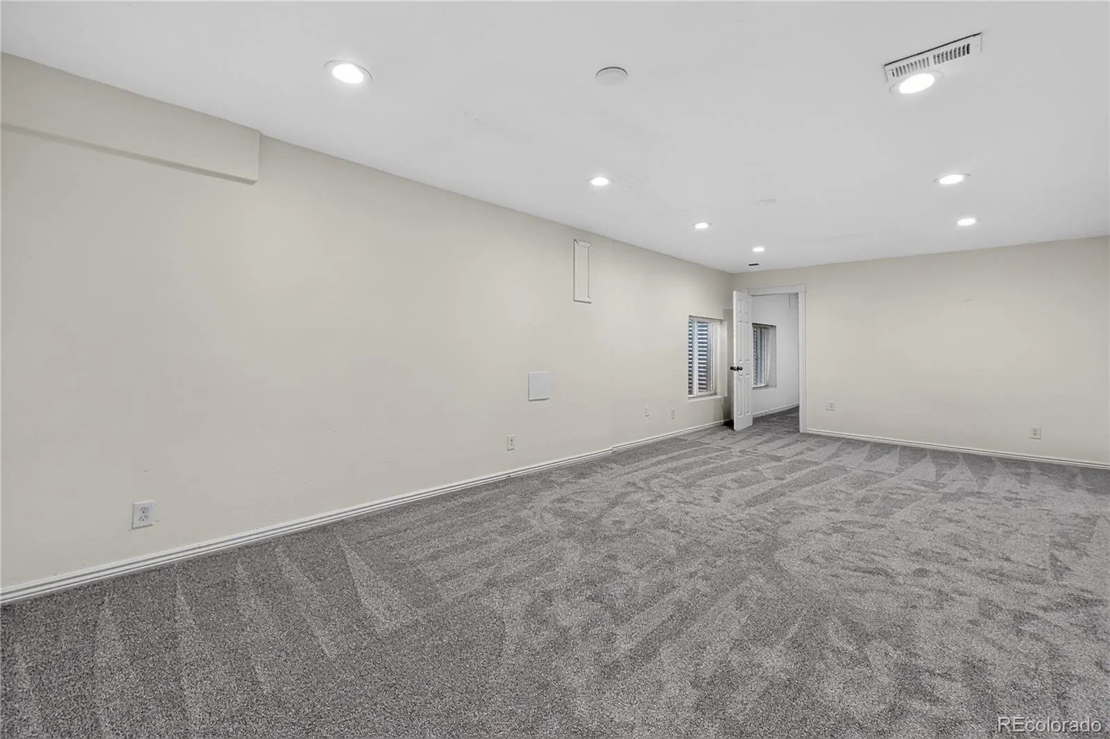 5881 S Quatar Circle Centennial CO 80015 | MLS #REC4631831 07302026045557 1600 19