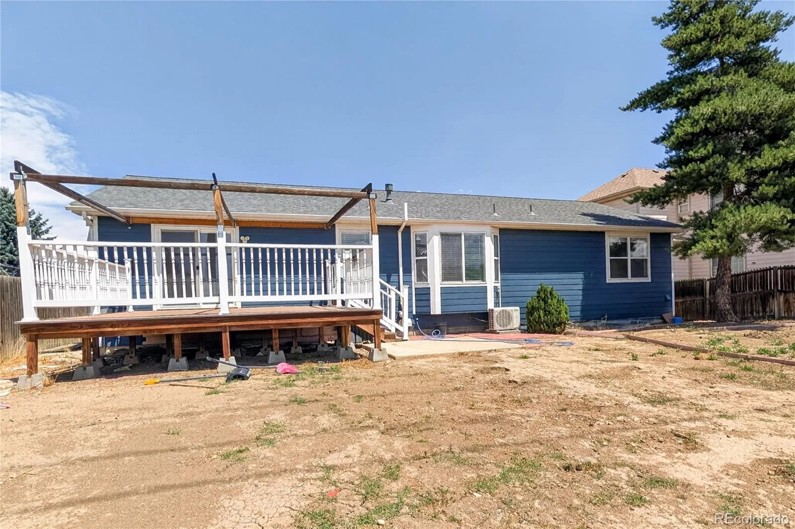 5881 S Quatar Circle Centennial CO 80015 | MLS #REC4631831 07302026045557 1600 36