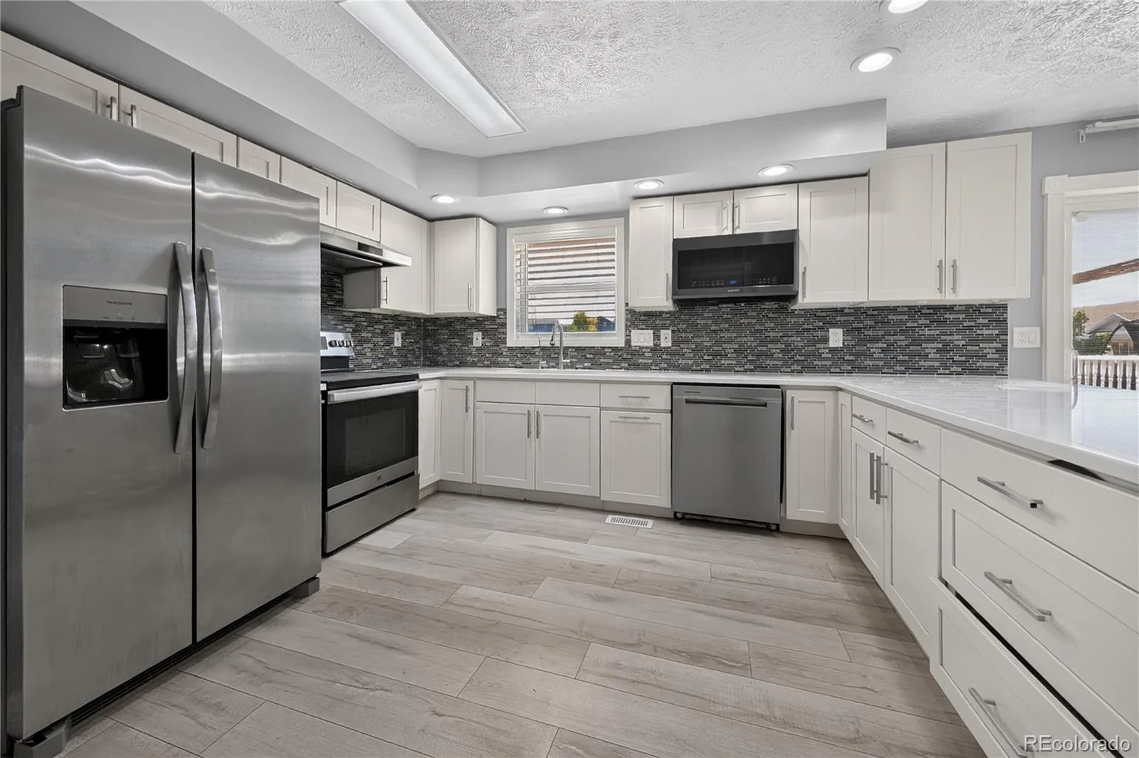 5881 S Quatar Circle Centennial CO 80015 | MLS #REC4631831 07302026045557 1600 4