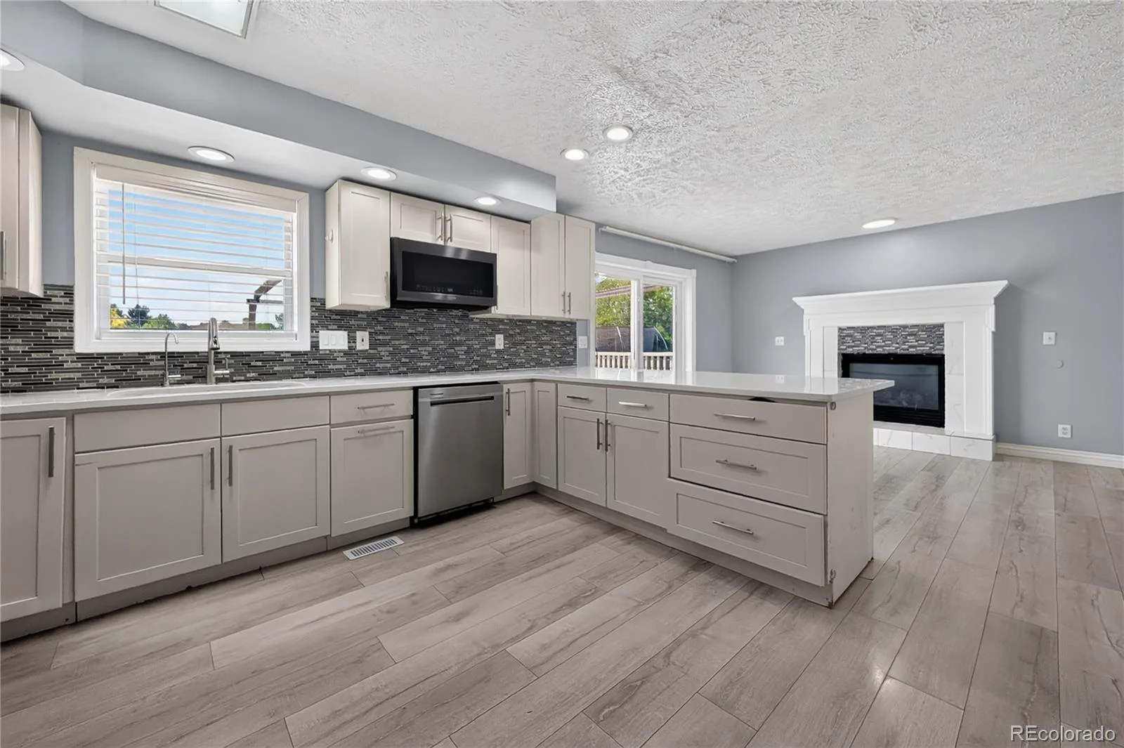5881 S Quatar Circle Centennial CO 80015 | MLS #REC4631831 07302026045557 1600 5