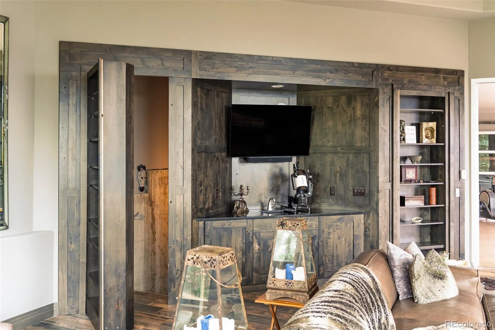 23534 Waynes Way Golden CO 80401 | MLS #REC4632903 08072026004213 1600 32