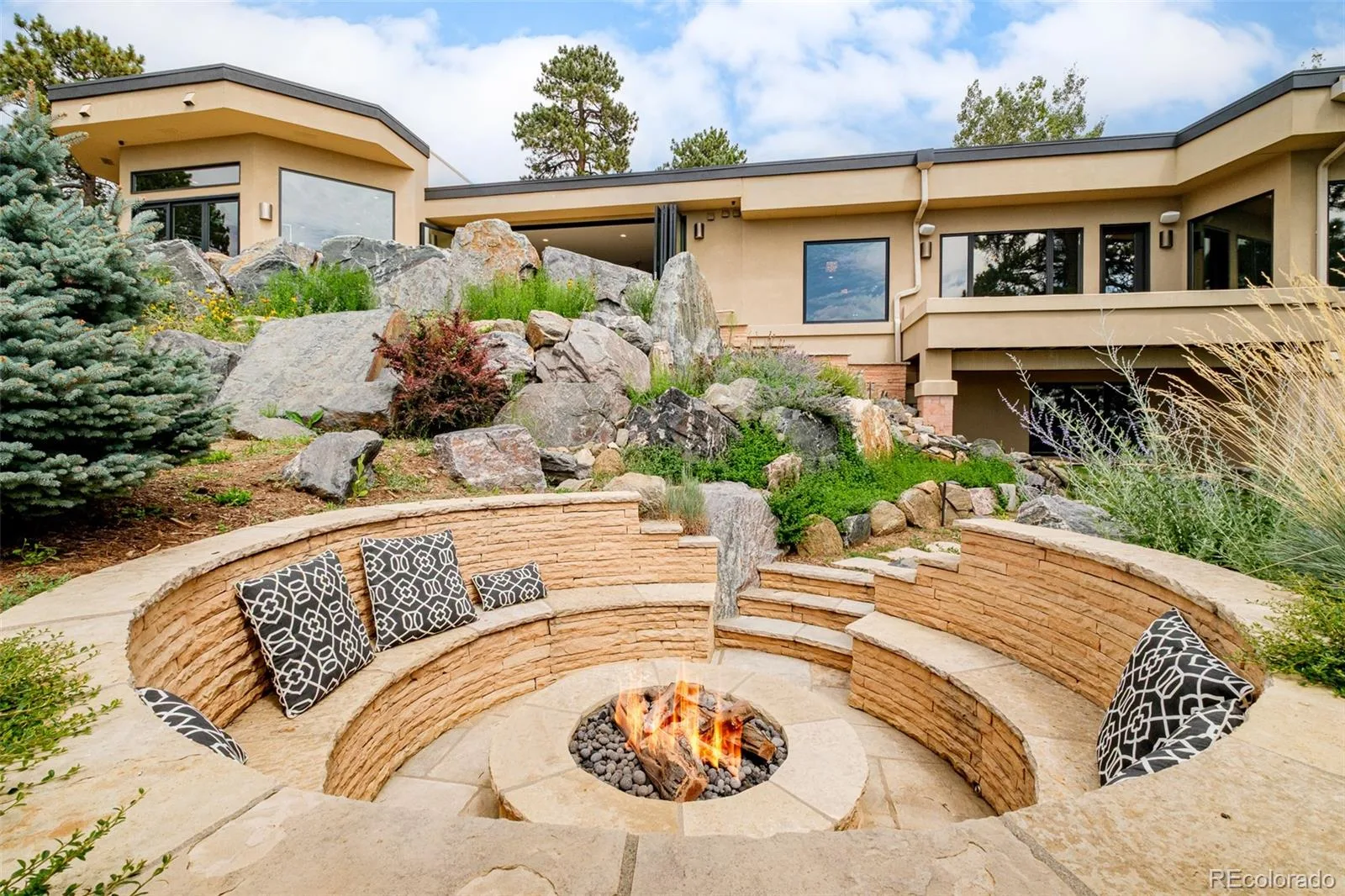 23534 Waynes Way Golden CO 80401 | MLS #REC4632903 08072026004213 1600 37