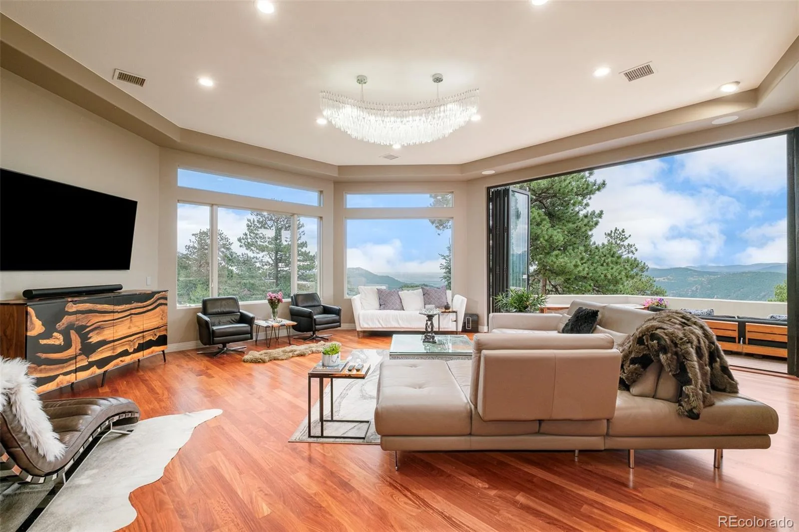 23534 Waynes Way Golden CO 80401 | MLS #REC4632903 08072026004213 1600 6