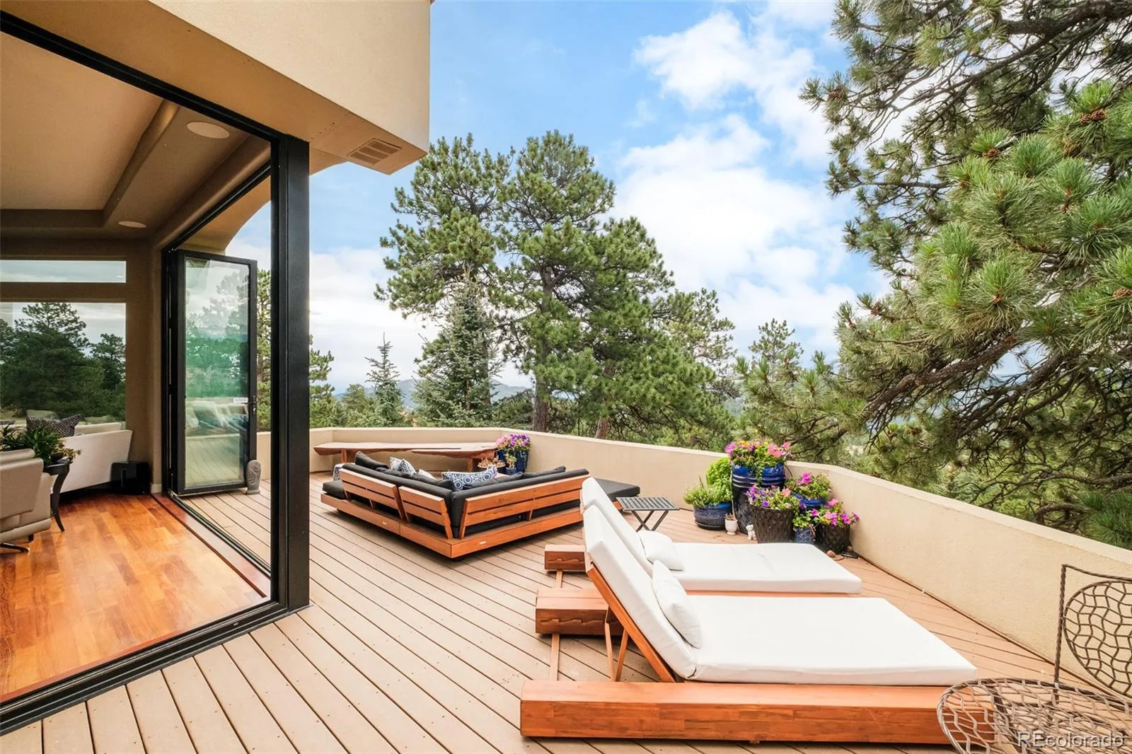 23534 Waynes Way Golden CO 80401 | MLS #REC4632903 08072026004213 1600 9