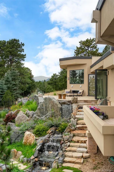 23534 Waynes Way Golden CO 80401 | MLS #REC4632903 08072026004213 800 34
