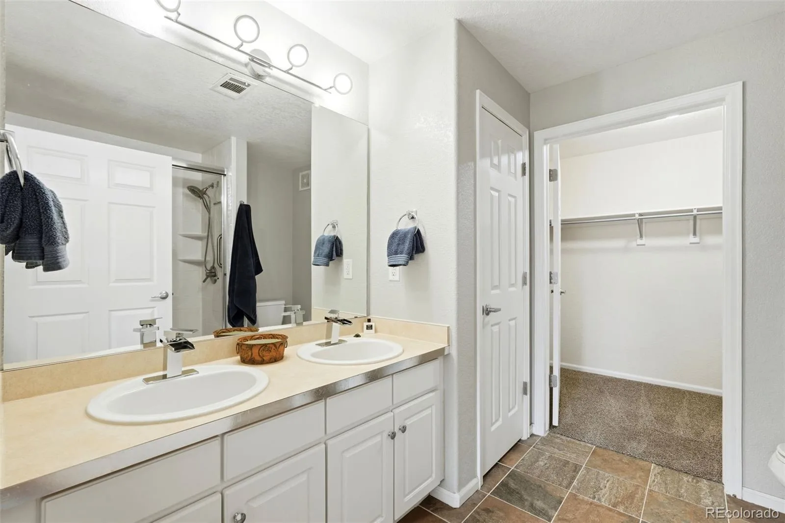 2143 S Fulton Circle #104 Aurora CO 80247 MLS #REC4634280 07192026194352 1600 9