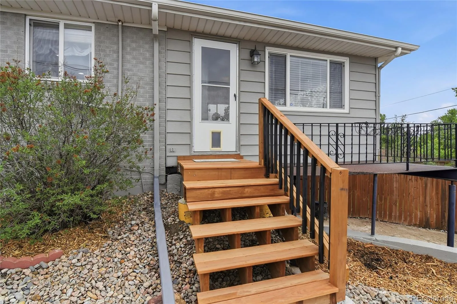 9570 W 54th Place Arvada CO 80002 MLS #REC4635444 05212026184155 1600 42