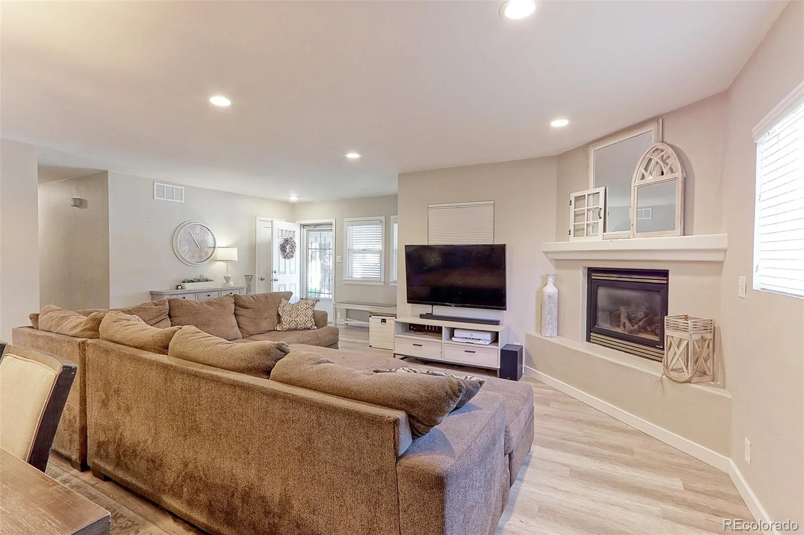 1536 S Meade Street Denver CO 80219 MLS #REC4636306 06132026012534 1600 3