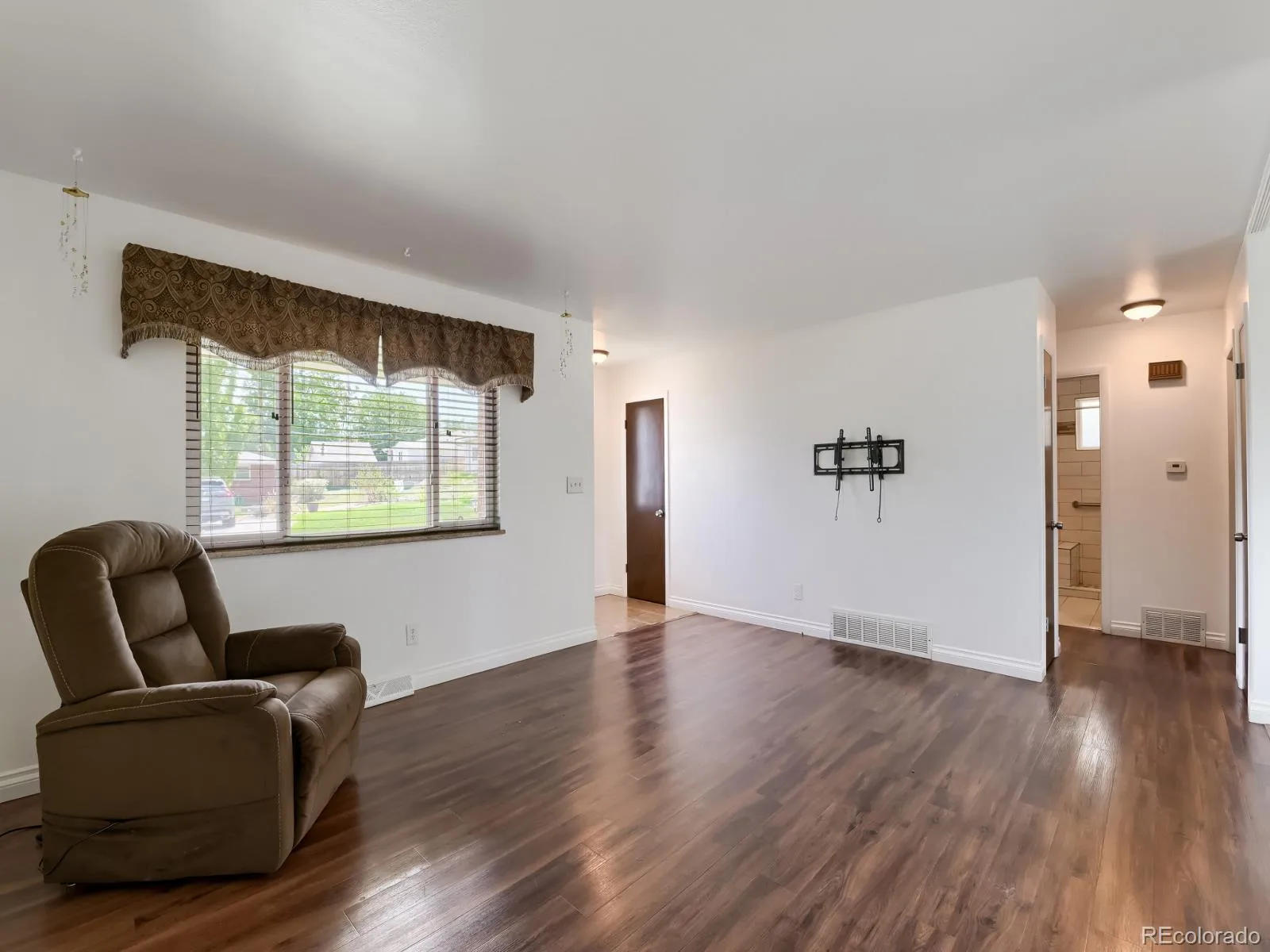 5321 King Court Denver CO 80221 MLS #REC4637362 06092026000807 1600 19