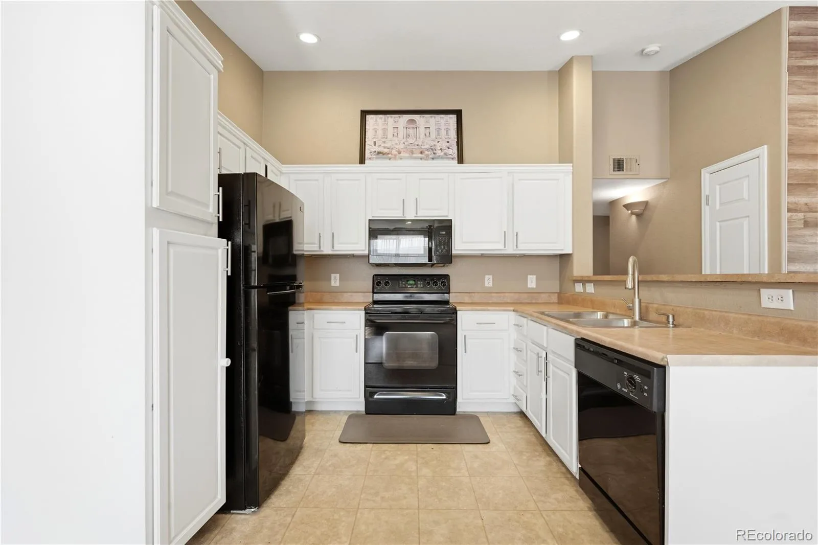 10070 E Carolina Drive #202 Denver CO 80247 MLS #REC4639073 06262026181841 1600 11