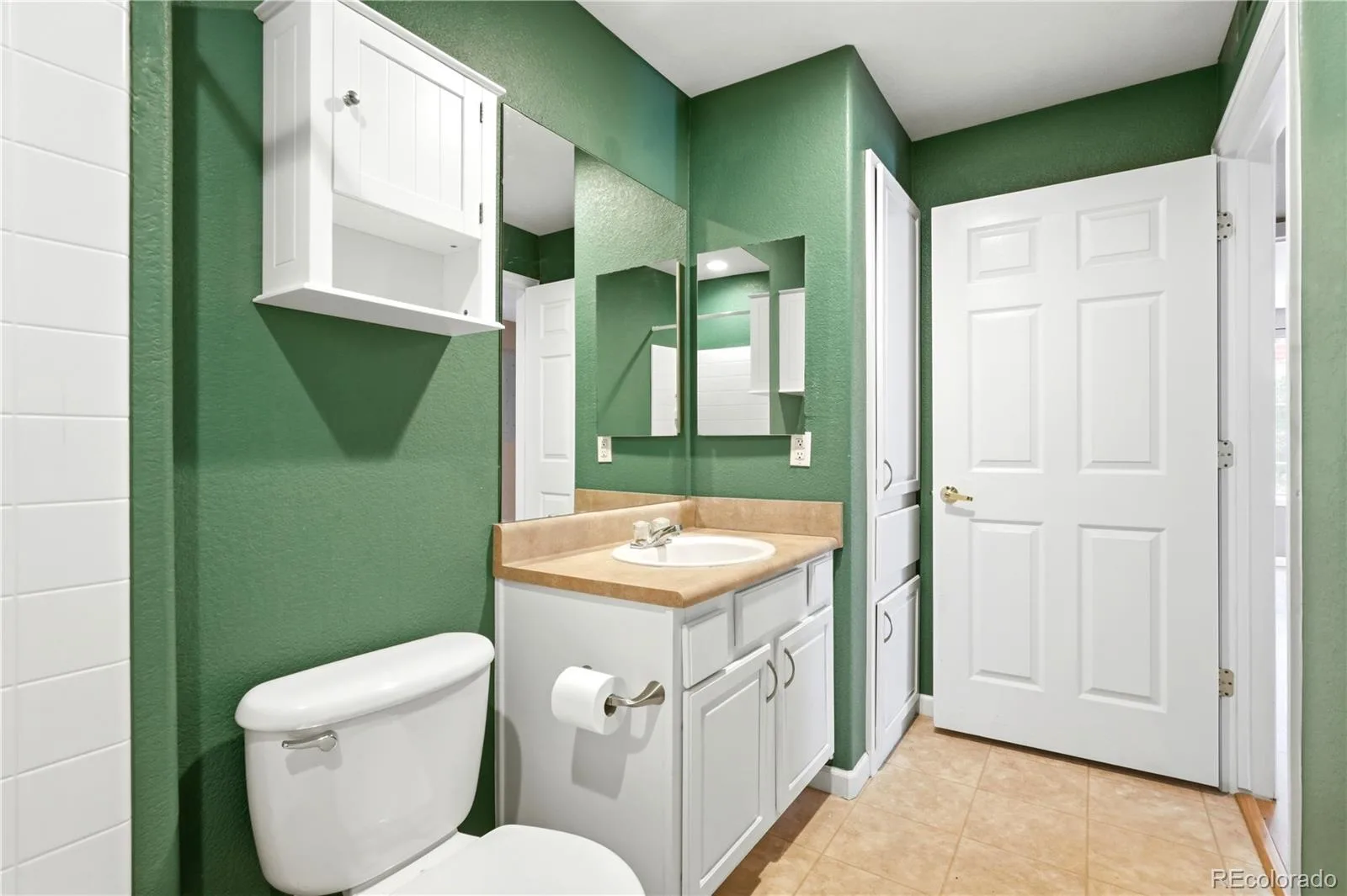 10070 E Carolina Drive #202 Denver CO 80247 MLS #REC4639073 06262026181841 1600 26