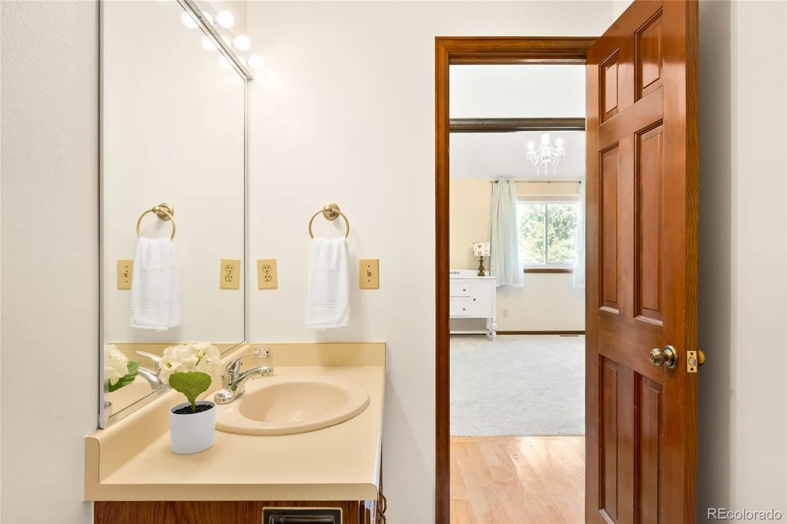 4211 S Fairplay Circle #F Aurora CO 80014 | MLS #REC4639078 08142026213505 1600 22