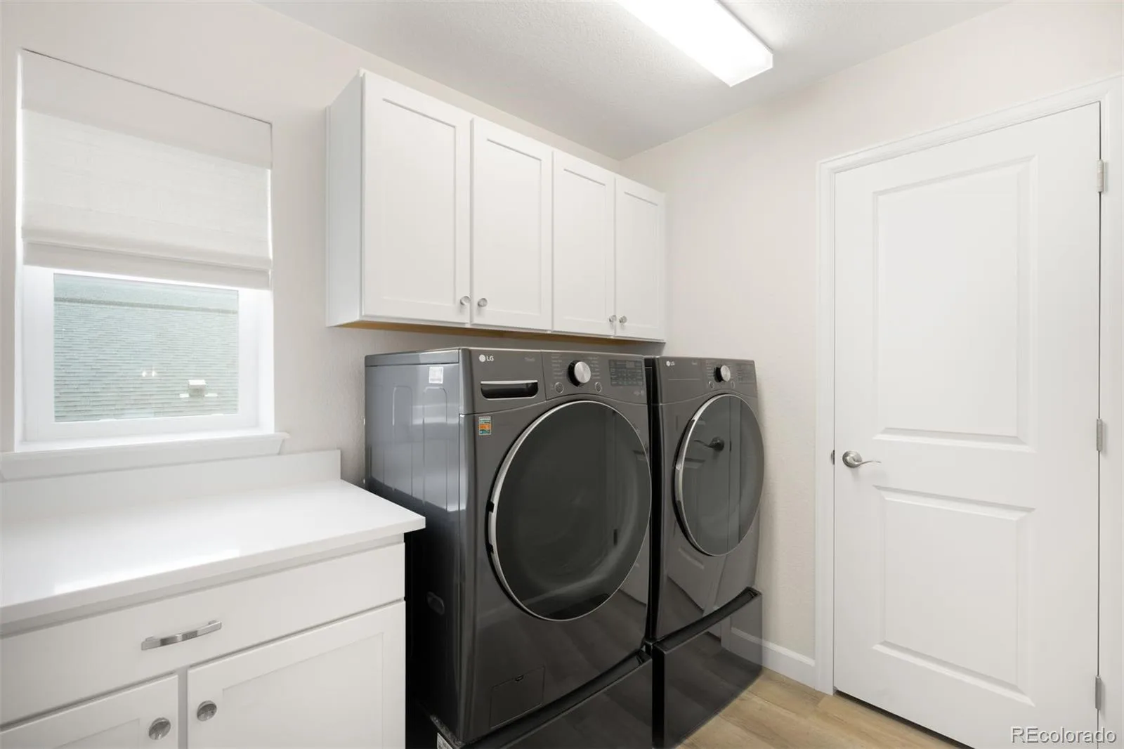8927 Swan River Street Littleton CO 80125 | MLS #REC4639413 06032026224348 1600 23