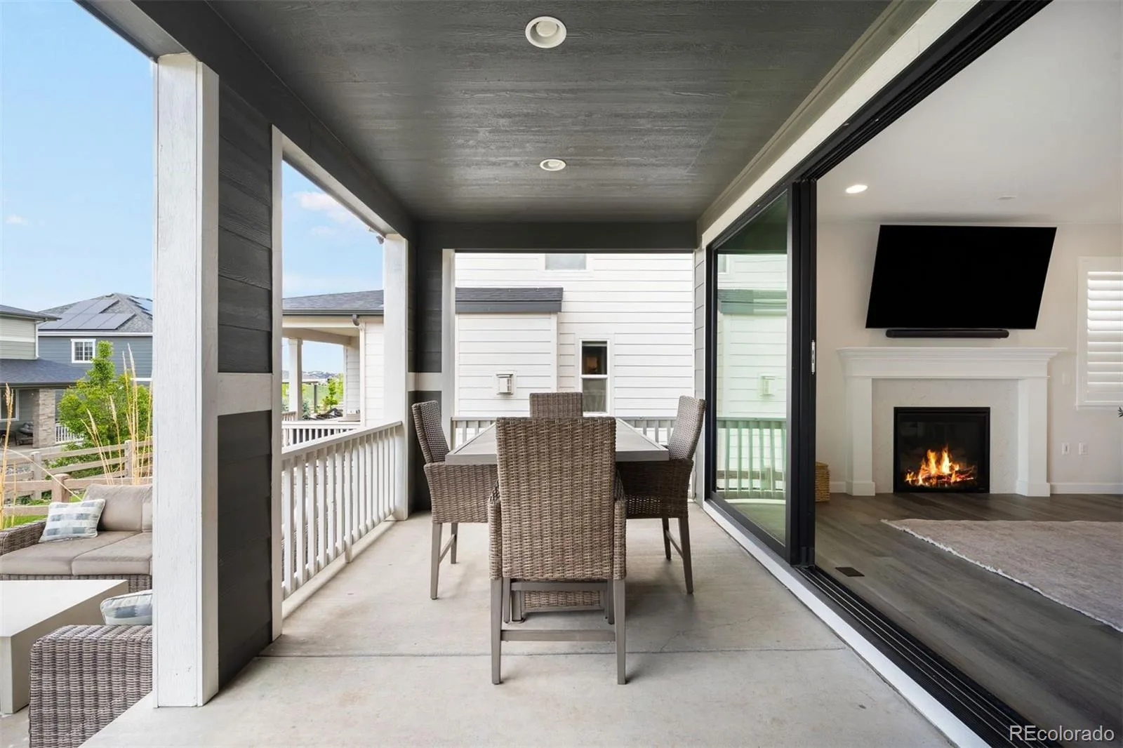 8927 Swan River Street Littleton CO 80125 | MLS #REC4639413 06032026224348 1600 32