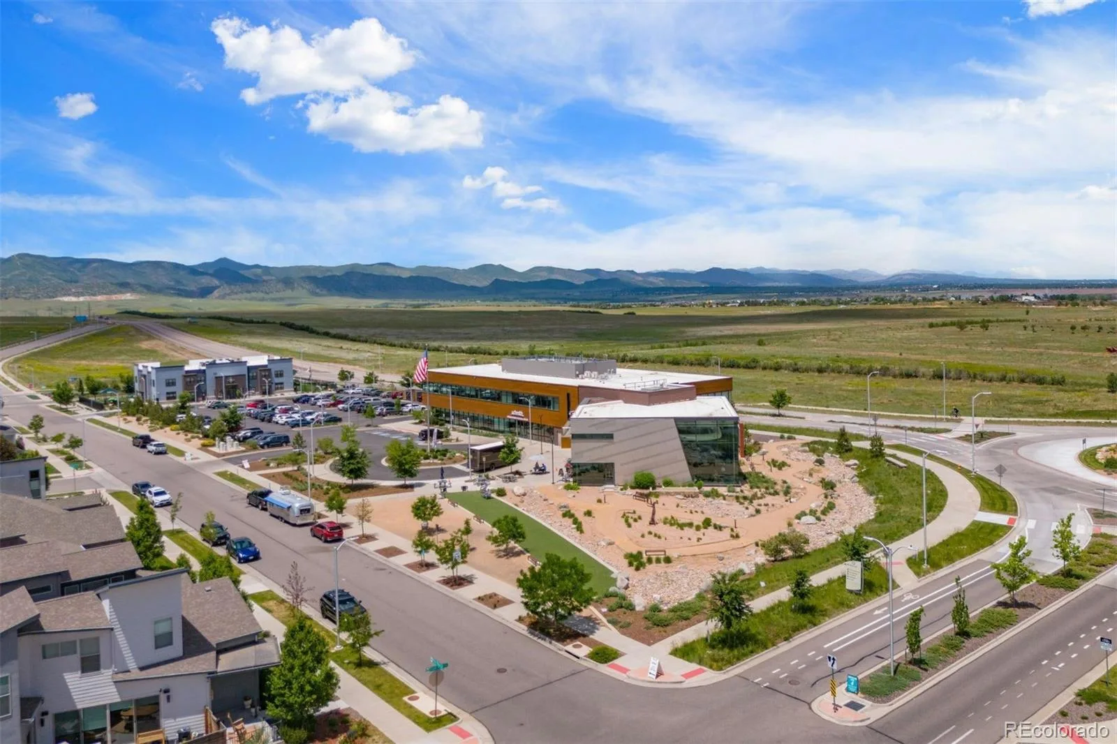 8927 Swan River Street Littleton CO 80125 | MLS #REC4639413 06032026224348 1600 39
