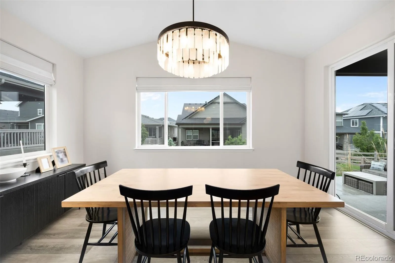 8927 Swan River Street Littleton CO 80125 | MLS #REC4639413 06032026224348 1600 7