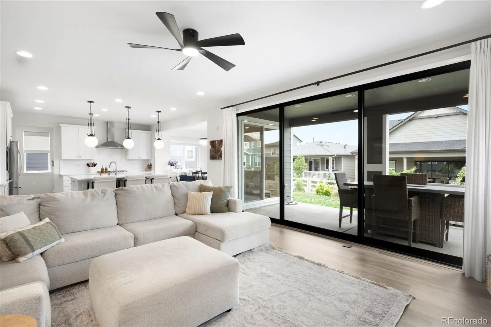8927 Swan River Street Littleton CO 80125 | MLS #REC4639413 06032026224348 1600 9