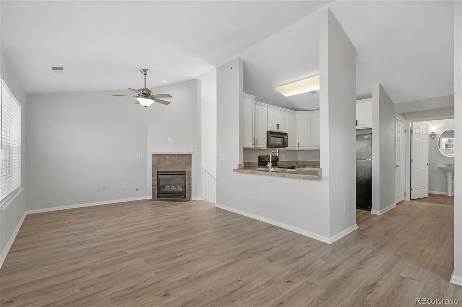 3884 S Dallas Circle #202 Aurora CO 80014 MLS #REC4642193 05022026200808 1600 2